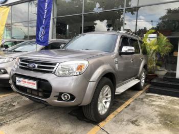 Ford Everest 2.5L, 1 cầu, số sàn, đời 2013, màu Ghi Vàng